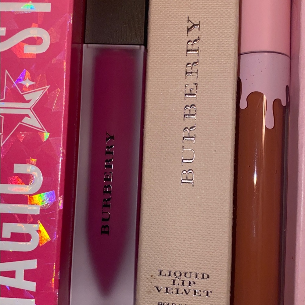 19 PIECES BUNDLE BURBERRY JEFFRY STAR SMASHBOX KYLE COVERGIRL MORPHE SMASH BOX
